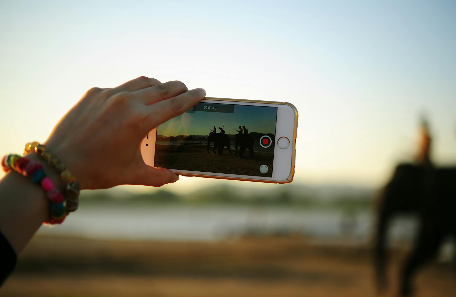 Taking safari photos with a smartphone in Laikipia